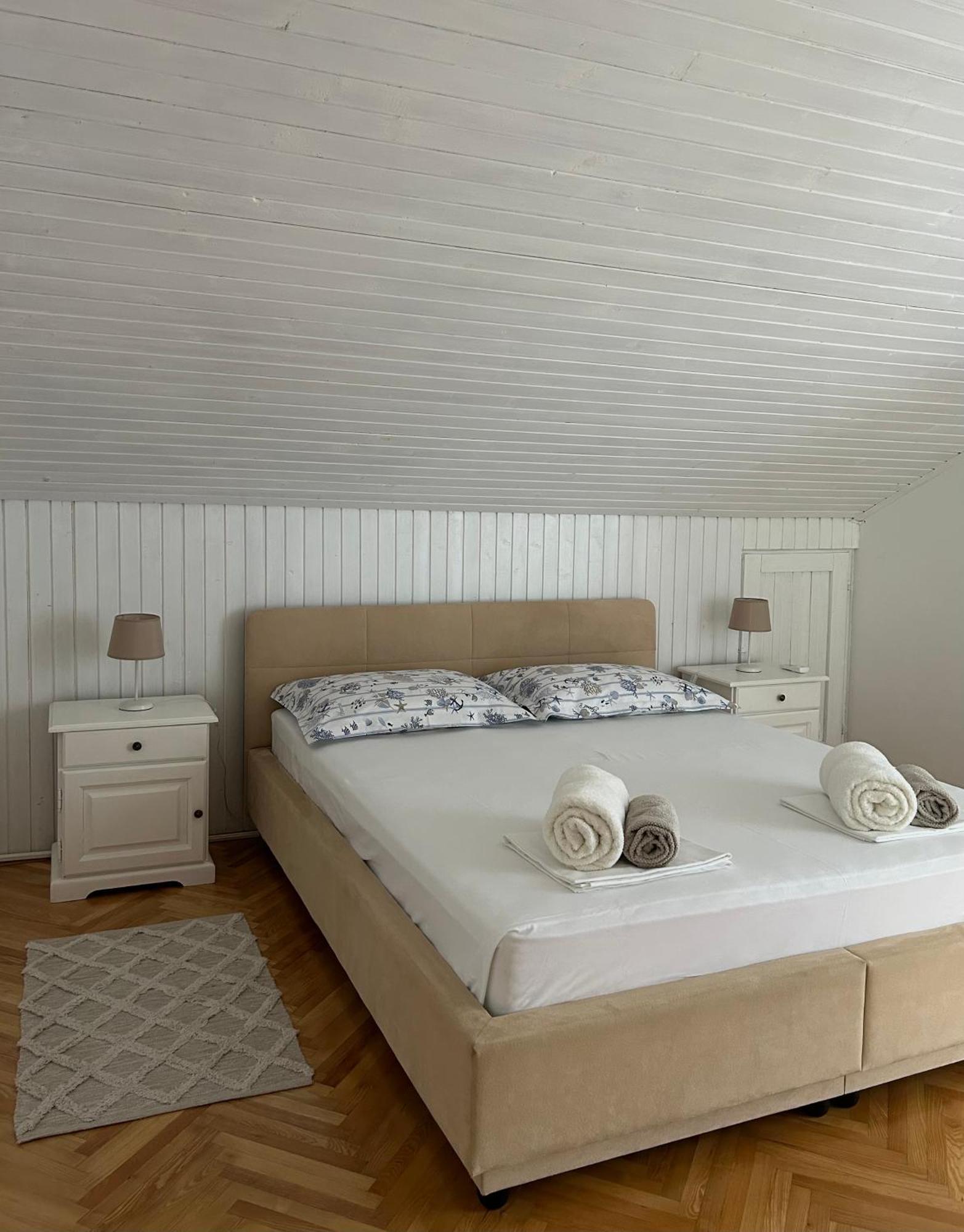 Holiday Home Villa Emma Debeljak Kültér fotó